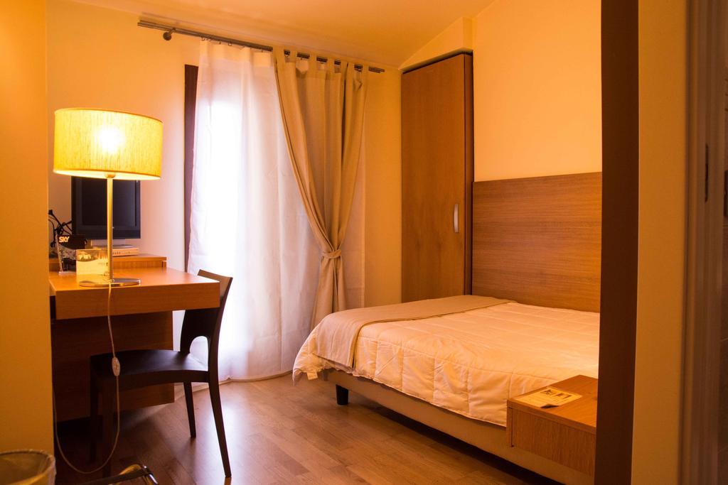 Country House Corte Del Sole Campolungo Δωμάτιο φωτογραφία